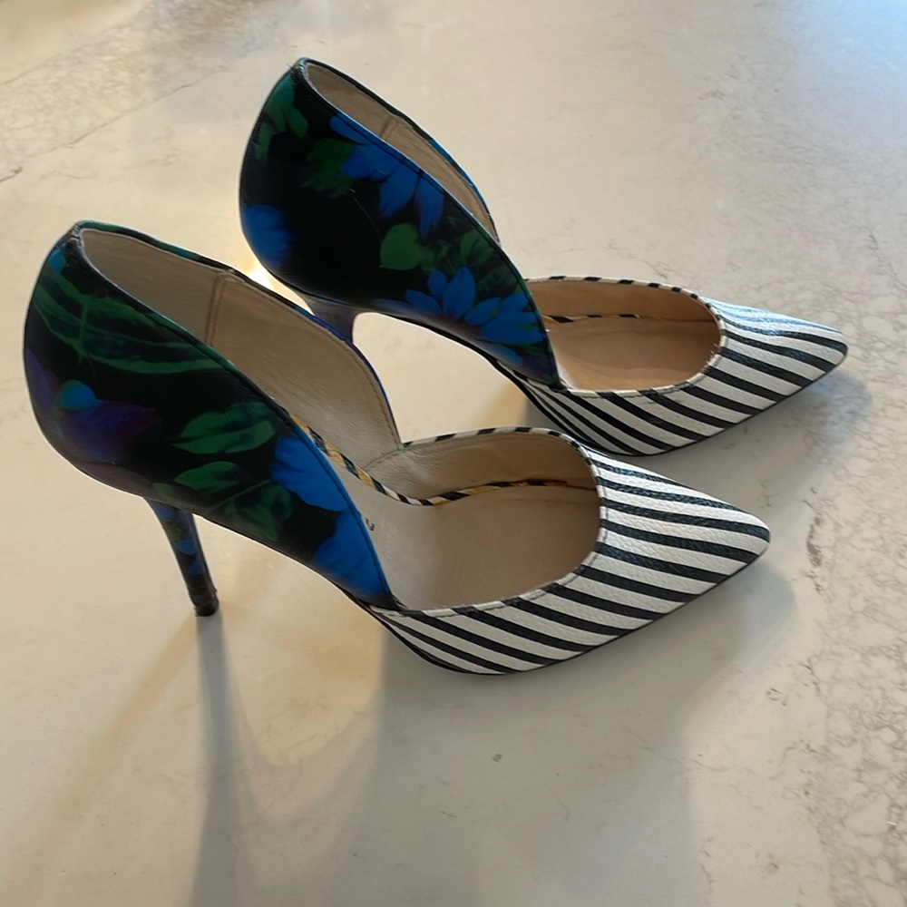 Chinese Laundry Floral And Strip 4 Inch Heel